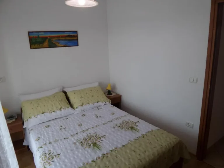Appartement 4 : chambre